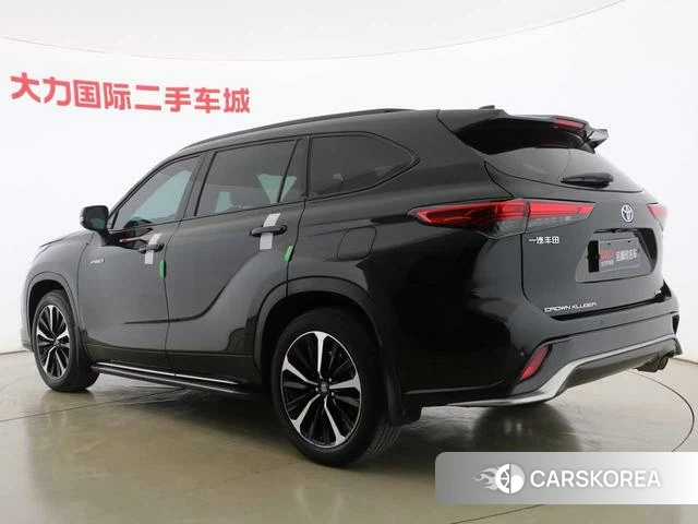 Toyota Crown Lufang 2021 Черный из Китая