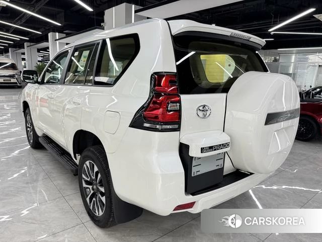 Toyota Prado (imported) 2023 Белый из Китая