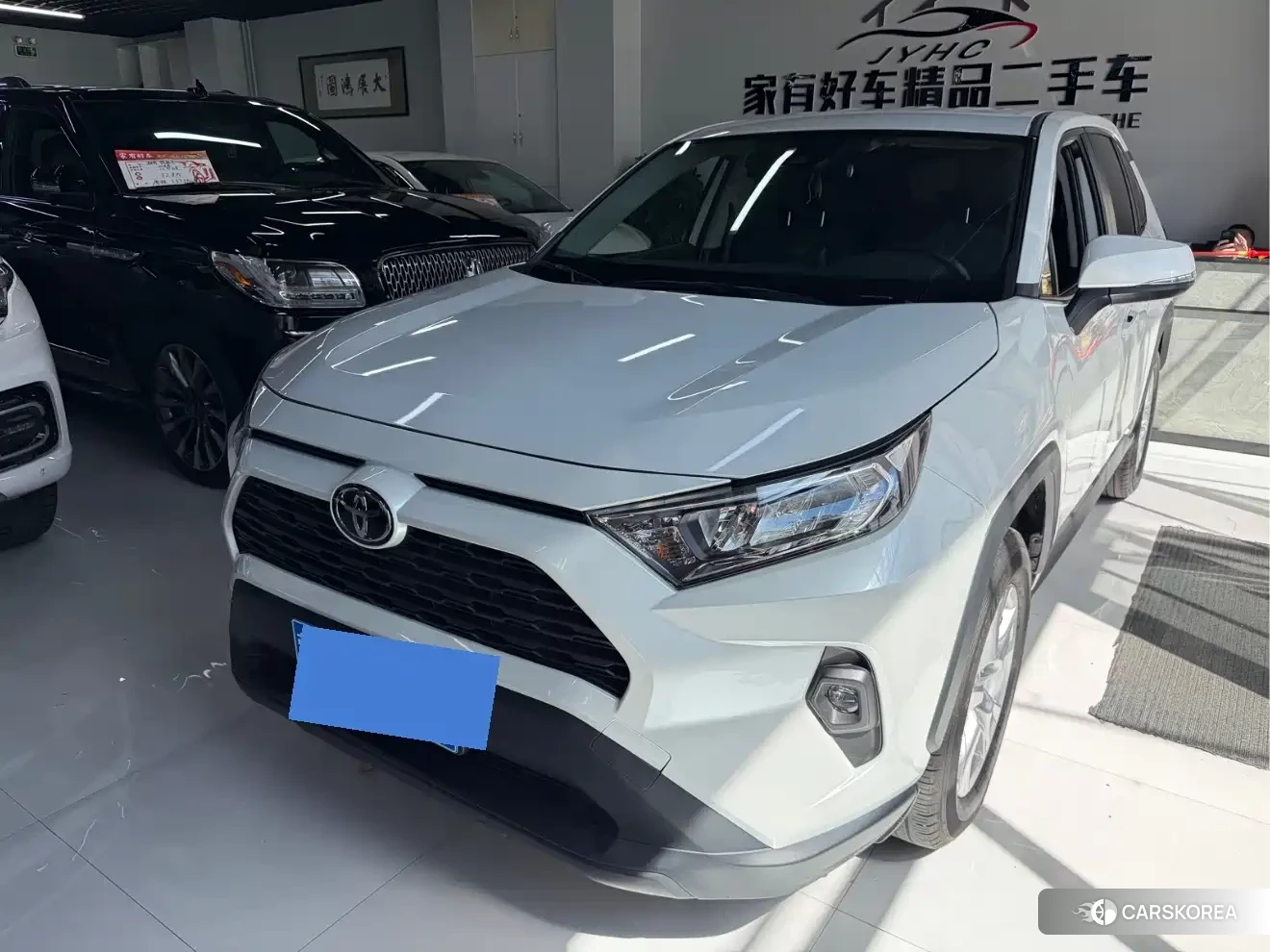 Toyota RAV4 2025 Белый из Китая