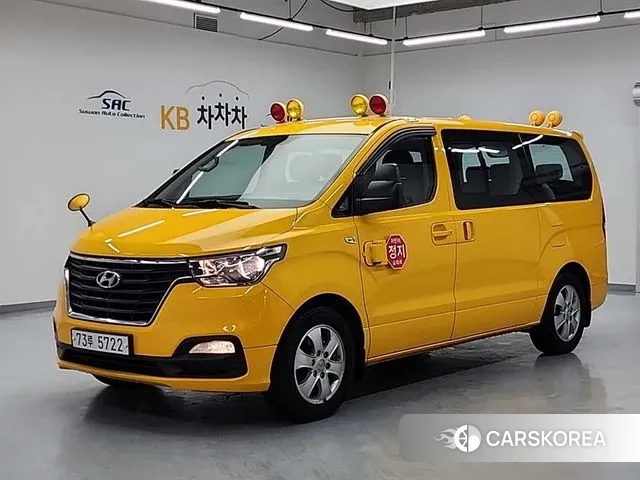 Hyundai The New Grand Starex 2019 Желтый из Кореи