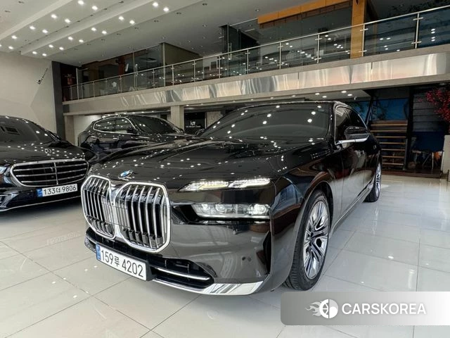 BMW 7 Series (G70) 2023 Черный из Кореи