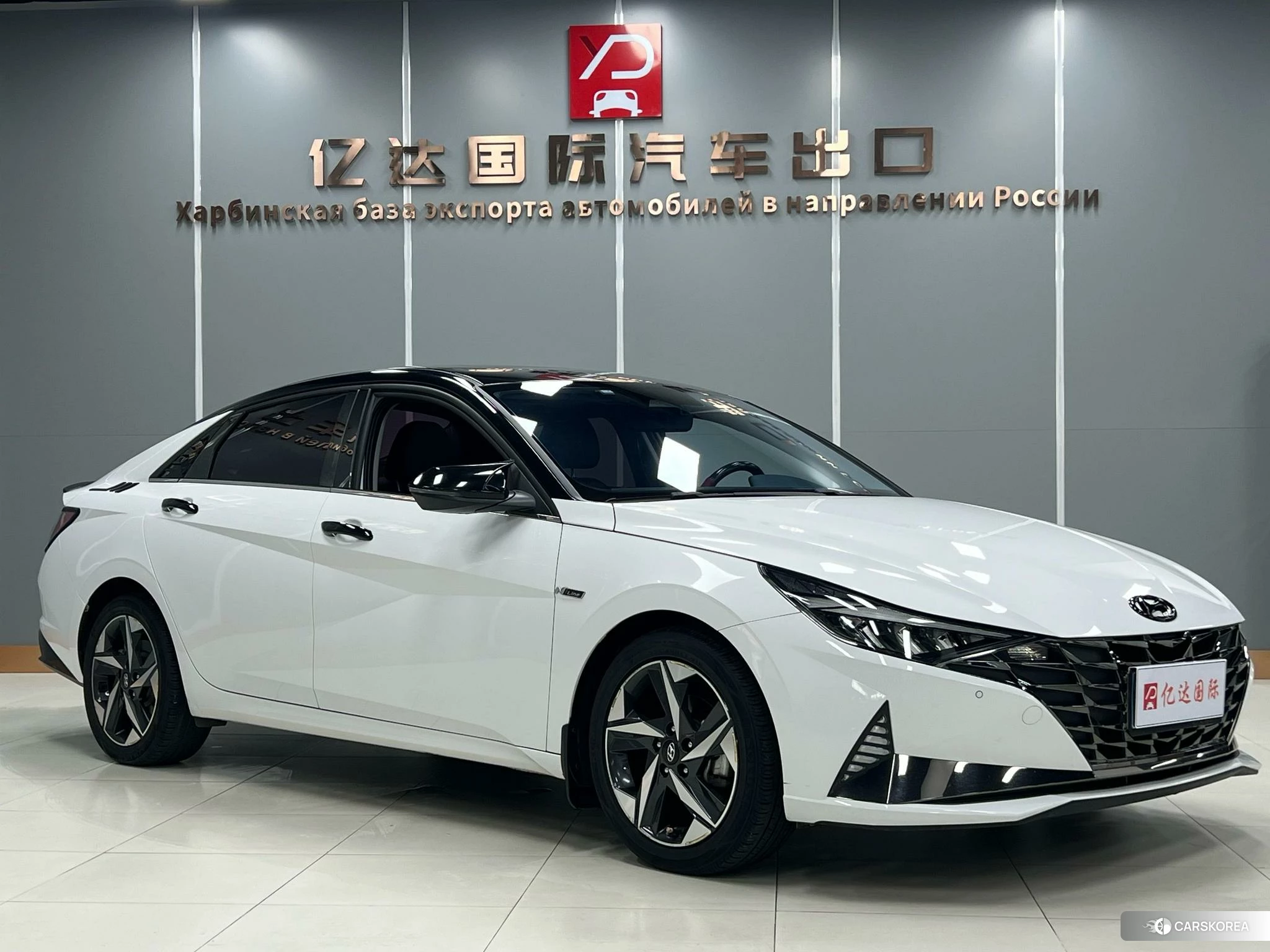 Hyundai Elantra 2022 Белый из Китая