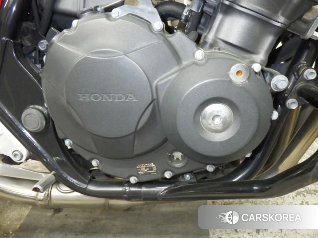 Engine photo