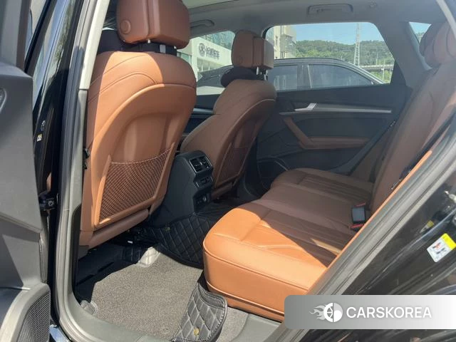 Audi Q5L 2023 Черный из Китая