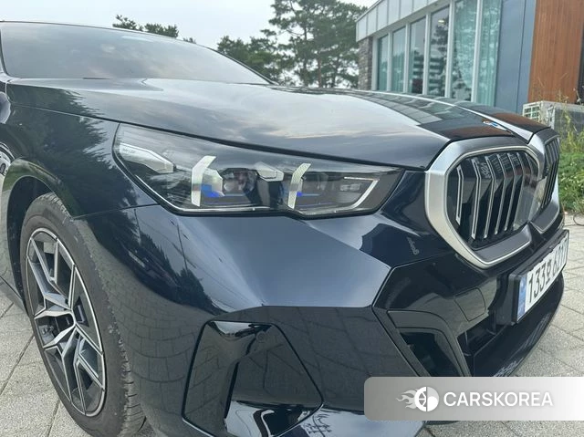 BMW 5 Series (G60) 2025 Черный из Кореи
