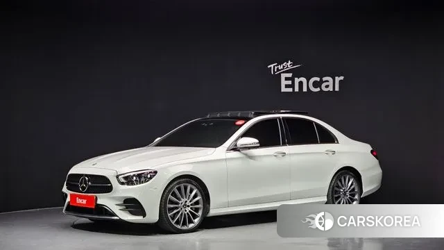 Mercedes-Benz E-Class W213 2022 Белый из Кореи