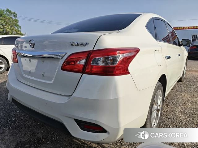 Nissan Xuan Yi 2022 Белый из Китая