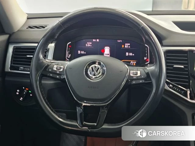 Volkswagen Tourang 2020 Черный из Китая