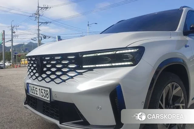 Renault Korea (Samsung) Grand Coleos 2024 Жемчужный цвет из Кореи