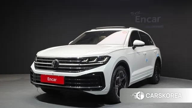 Volkswagen Touareg 3rd generation 2024 Белый из Кореи
