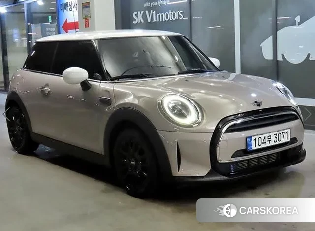 Mini Cooper 2023 Серебристо-серый из Кореи