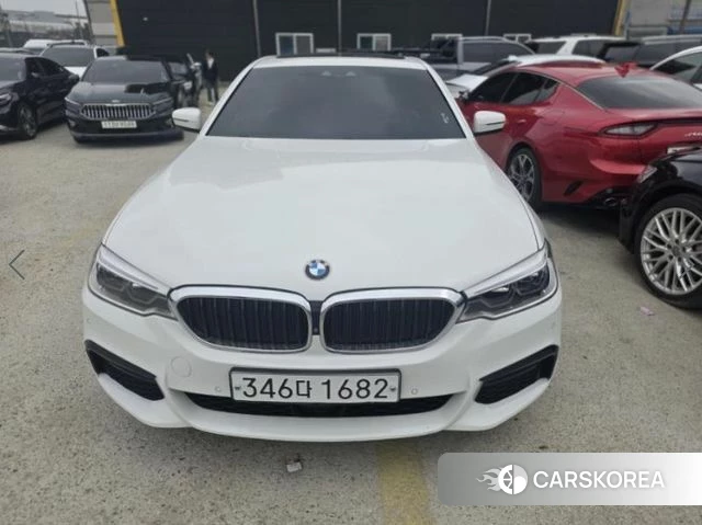 BMW 5 Series (G30) 2018 Белый из Кореи