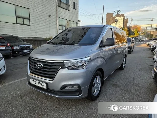 Hyundai The New Grand Starex 2018 Серебристо-серый из Кореи