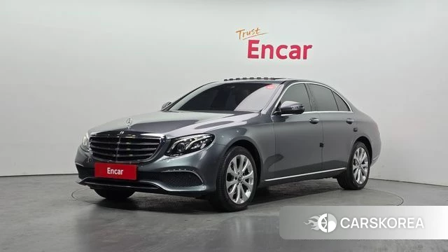 Mercedes-Benz E-Class W213 2019 Серый из Кореи