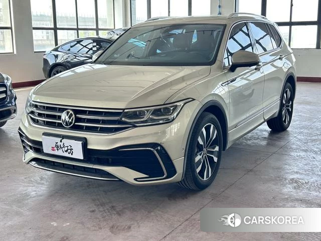 Volkswagen Tiguan L 2022 Шампань из Китая