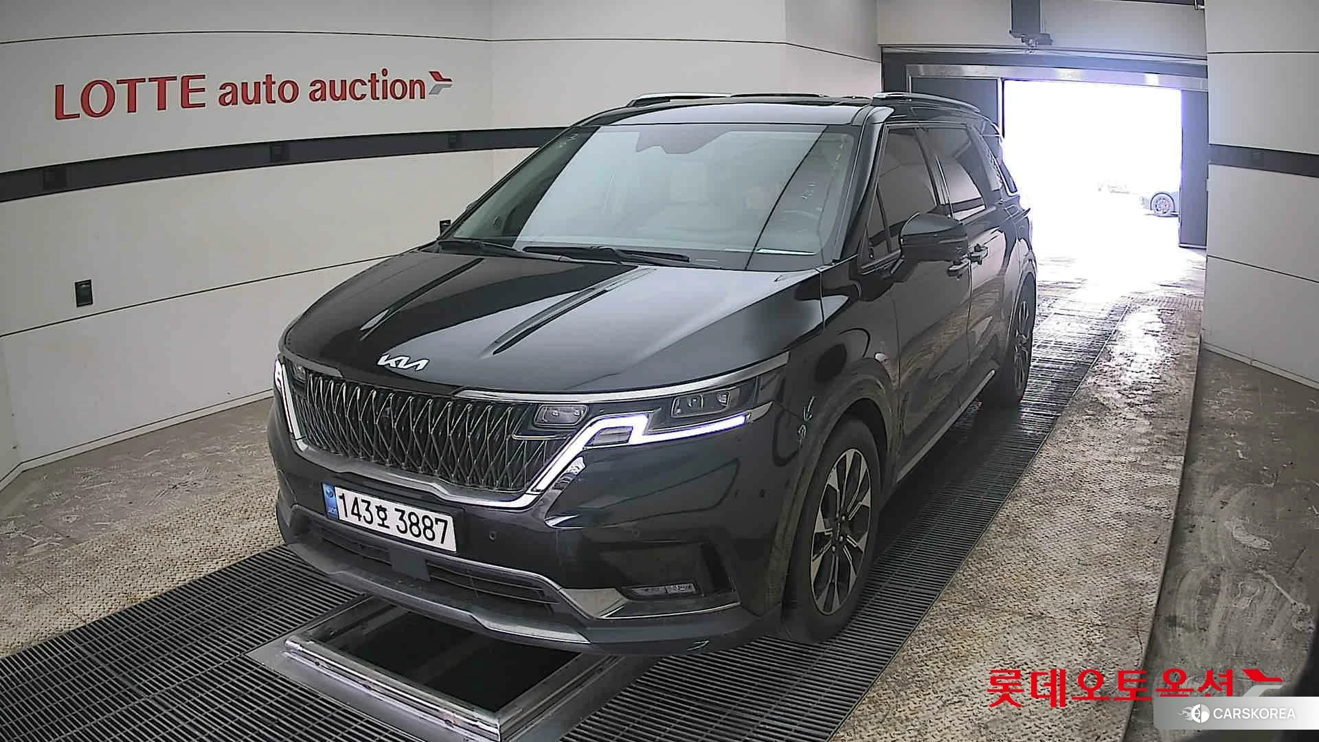 Kia Carnival 2022 Черный из Кореи