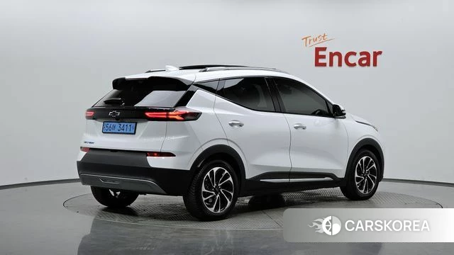 Chevrolet (GM Daewoo) Bolt EUV 2023 Белый из Кореи
