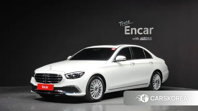 Mercedes-Benz E-Class W213 2021 Белый из Кореи