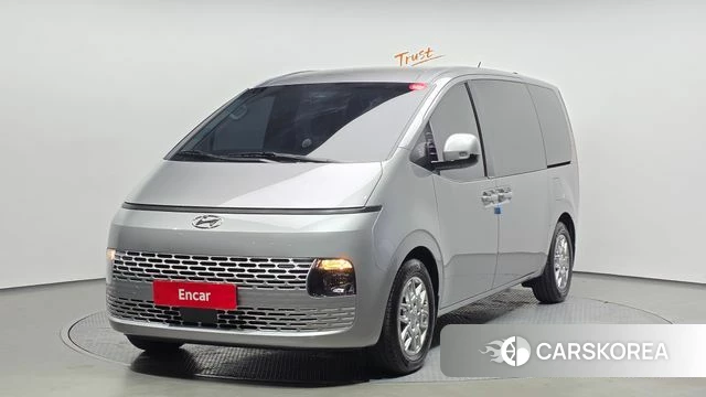 Hyundai Staria 2023 Серебряный из Кореи