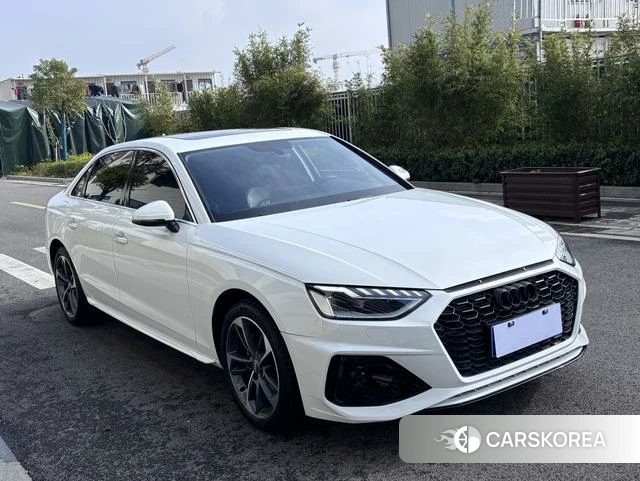 Audi A4L 2021 Белый из Китая