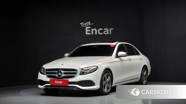Mercedes-Benz E-Class W213 2018 Белый из Кореи