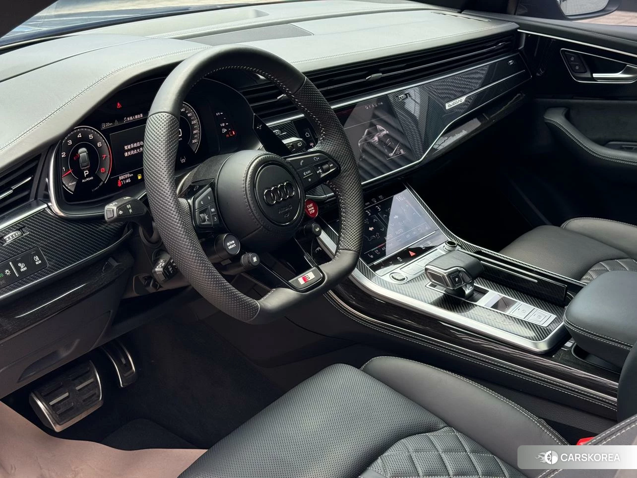 Audi Q8 2020 Черный из Китая