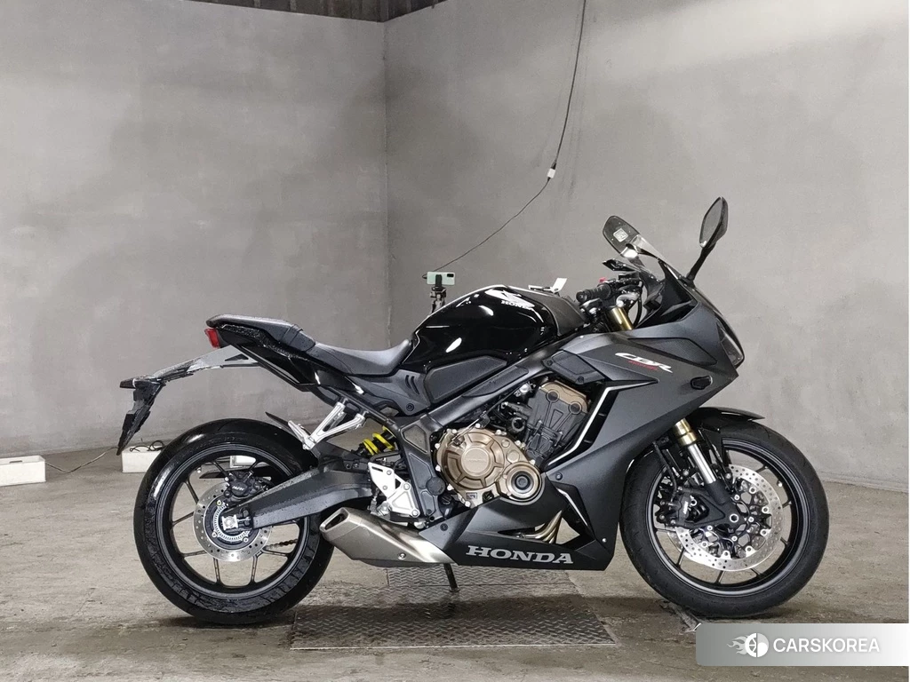 Проданный Honda CBR650R 2021 из Японии