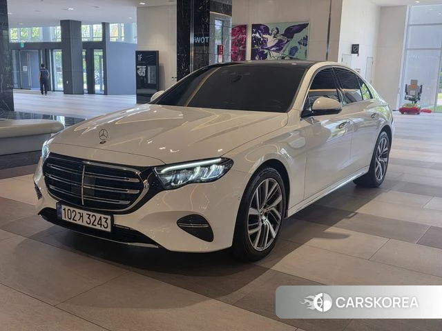 Mercedes-Benz E-Class W214 2024 Белый из Кореи