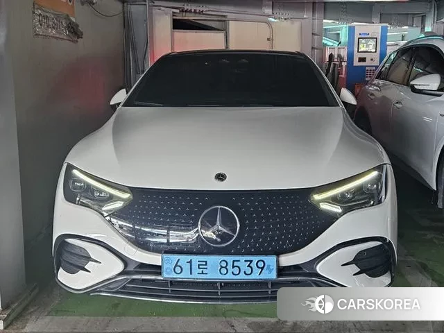 Mercedes-Benz EQE V295 2023 Белый из Кореи