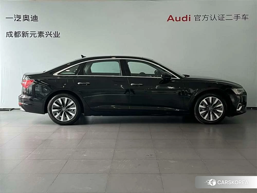 Audi A6L 2023 Черный из Китая