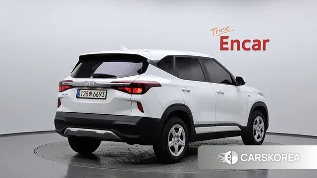 Kia Seltos 2022 Белый из Кореи