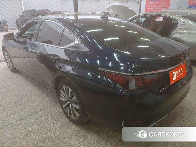 Lexus ES 2021 Черный из Китая