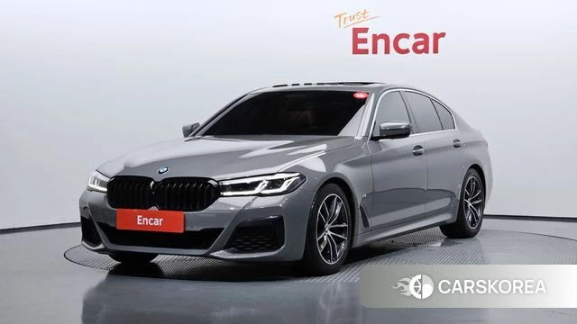 BMW 5 Series (G30) 2021 Серебристо-серый из Кореи