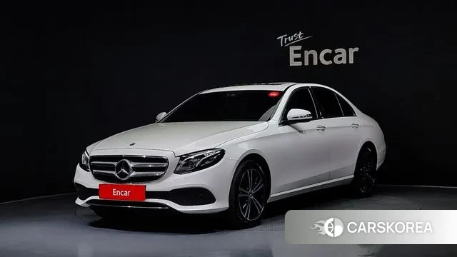 Mercedes-Benz E-Class W213 2020 Белый из Кореи