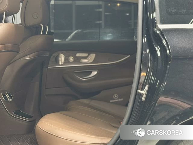 Mercedes-Benz E-class 2023 Черный из Китая