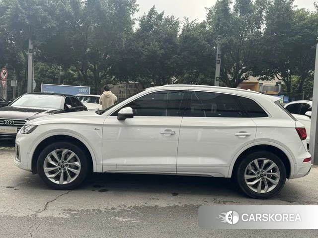 Audi Q5L 2022 Белый из Китая