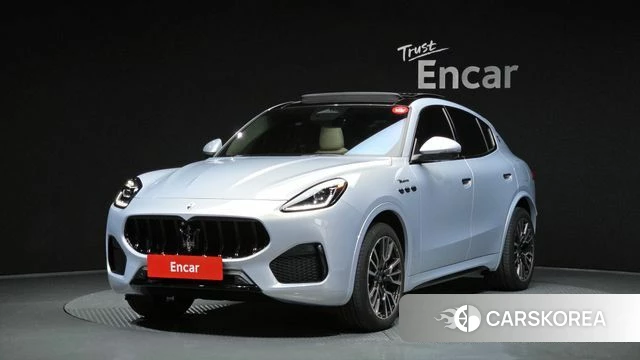 Maserati Grecale 2023 Серебристо-серый из Кореи