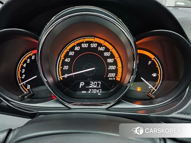 Toyota YARIS L Zhixuan 2022 Белый из Китая