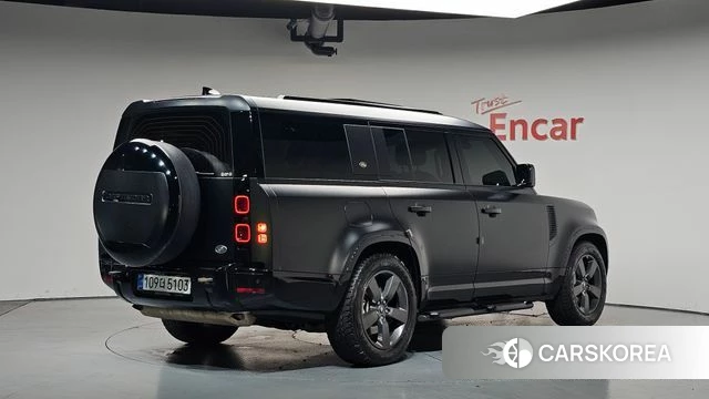 Land Rover Defender (L663) 2023 Черный из Кореи