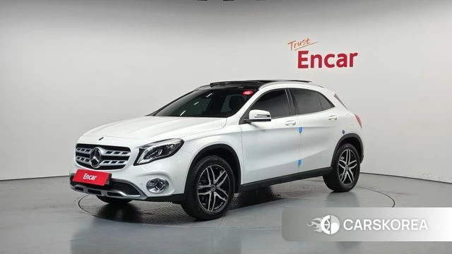 Mercedes-Benz GLA-Class X156 2019 Белый из Кореи