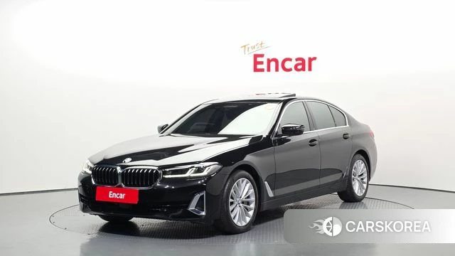BMW 5 Series (G30) 2022 Черный из Кореи