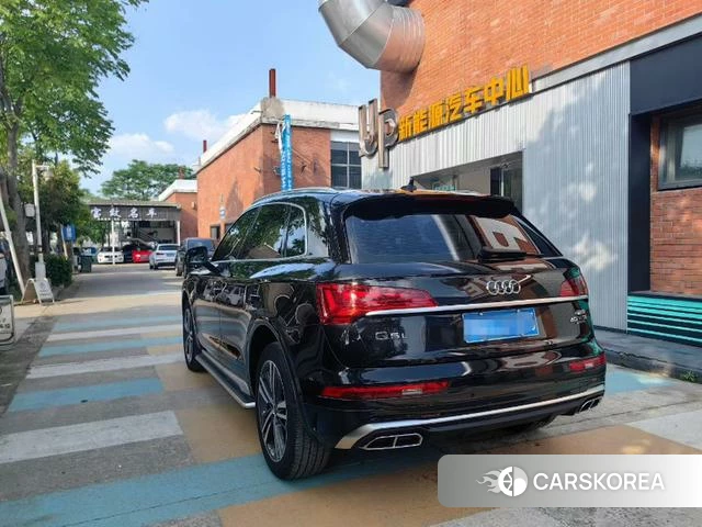 Audi Q5L Sportback 2022 Черный из Китая
