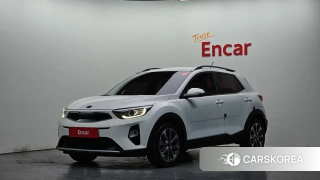 Kia Stonic 2018 Белый из Кореи