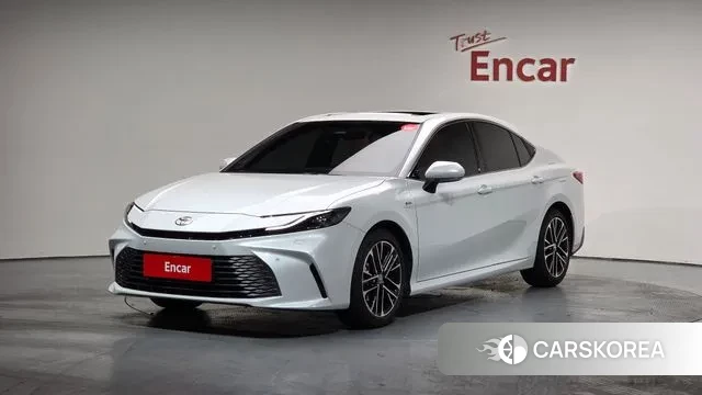 Toyota Camry (XV80) 2025 Белый из Кореи