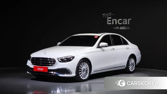 Mercedes-Benz E-Class W213 2023 Белый из Кореи