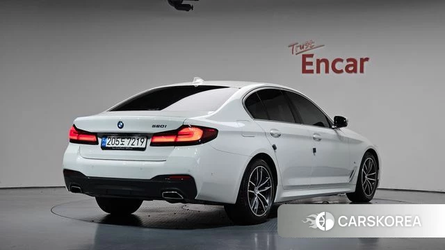BMW 5 Series (G30) 2022 Белый из Кореи