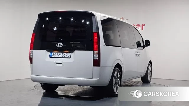 Hyundai Staria 2024 Белый из Кореи