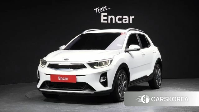 Kia Stonic 2019 Белый из Кореи