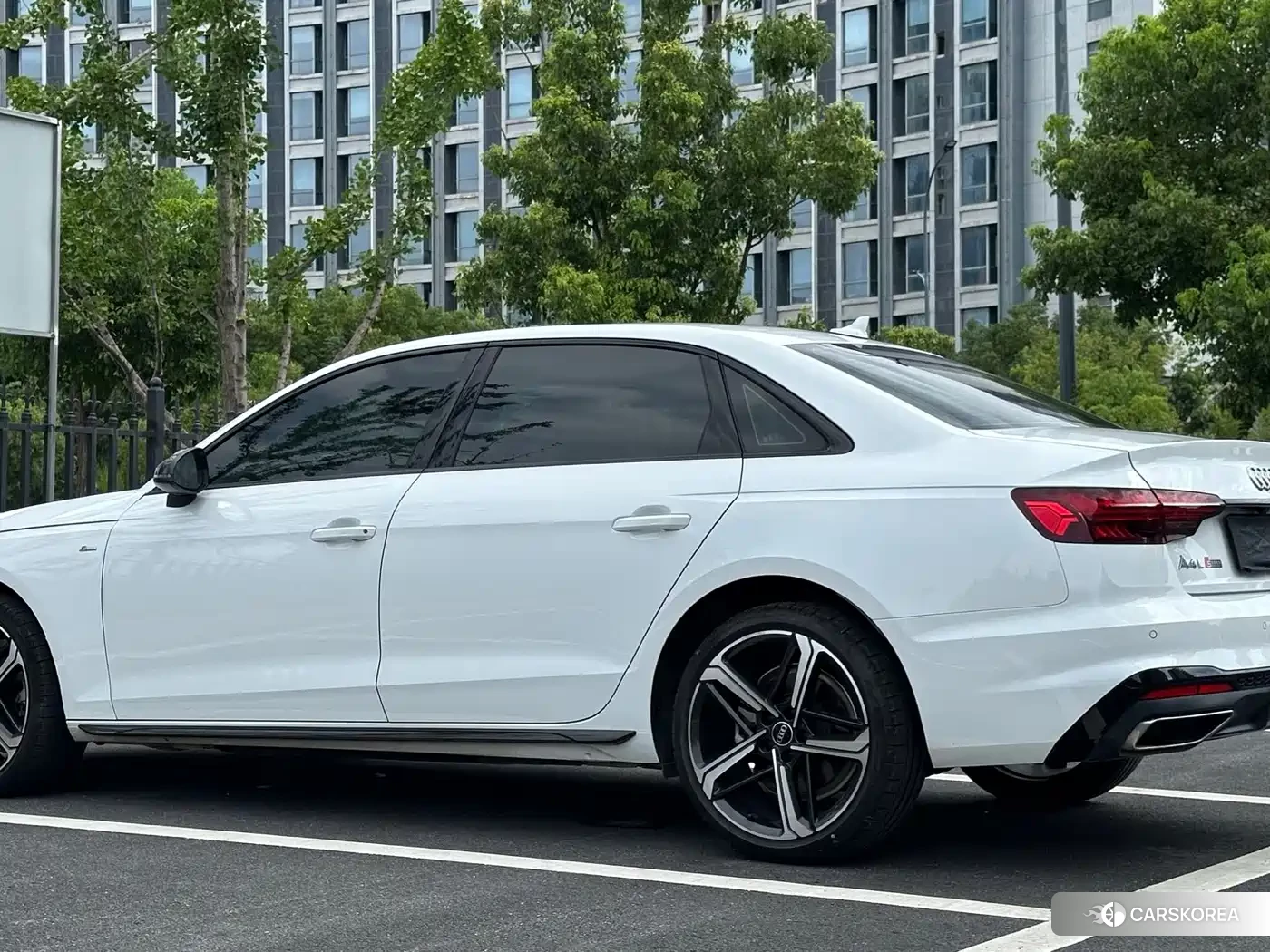 Audi A4L 2024 Белый из Китая