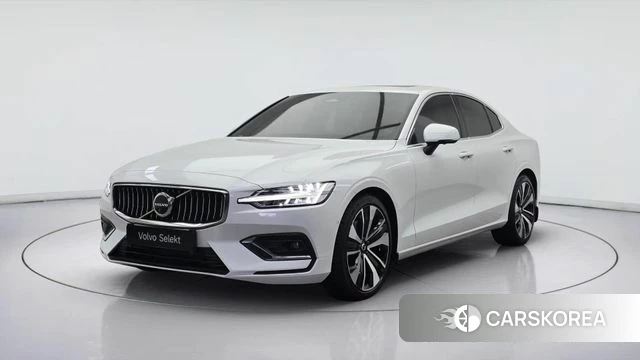 Volvo S60 3rd generation 2022 Белый из Кореи